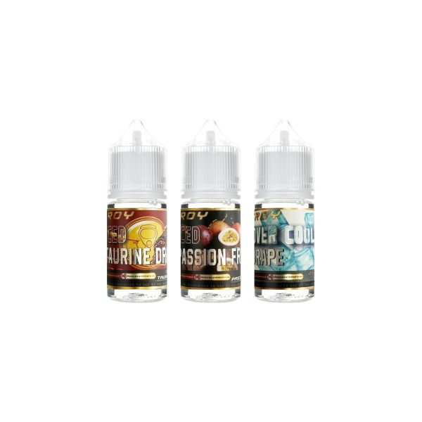 TROY 特洛伊鹽油單瓶展示，包含冰紅牛（ICED TAURINE DRINK）、冰百香果（ICED PASSION FRUIT）、極冰葡萄（ULTRA COOL GRAPE）三款人氣涼感口味，適用於小煙設備。